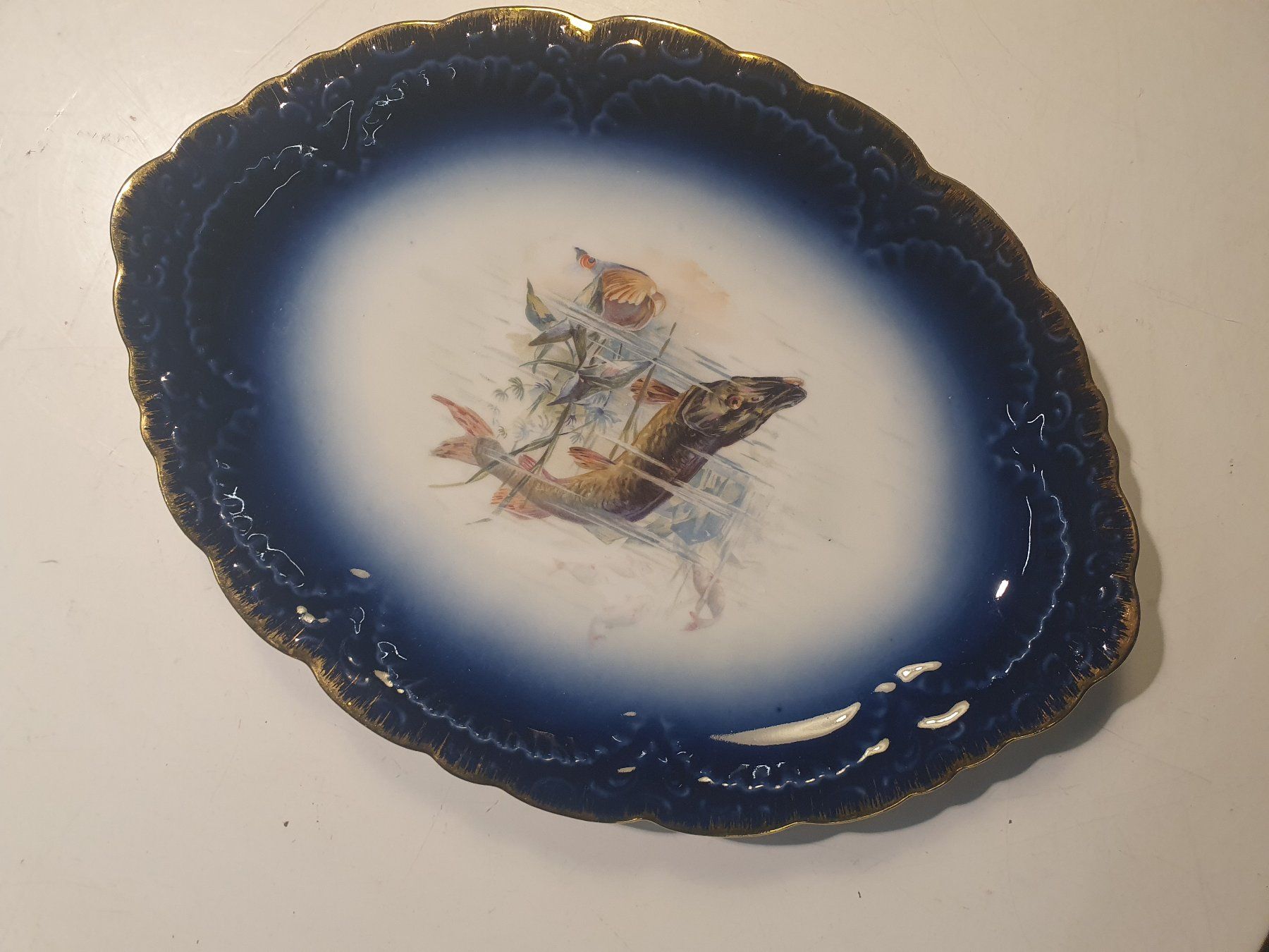 Piatti di portata: Anrichtplatte Hechtmotiv 22 x 32 – Usato da Zürich venduto da loosebone