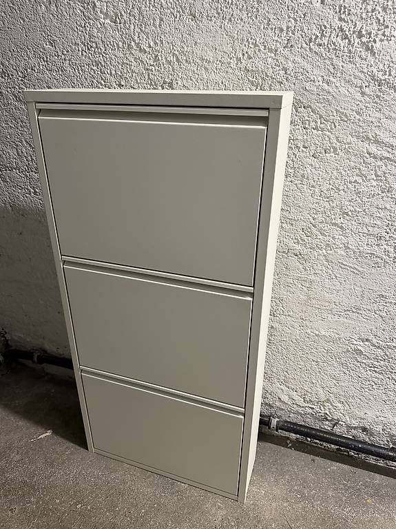 Autoribaltabili: Schuhschrank Metall – Usato da Thun venduto da loria100