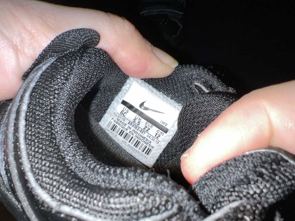 Nike Scarpe per ragazzi: Nike Sneaker Gr.22 – Usato da Adliswil venduto da sch_pl69 2