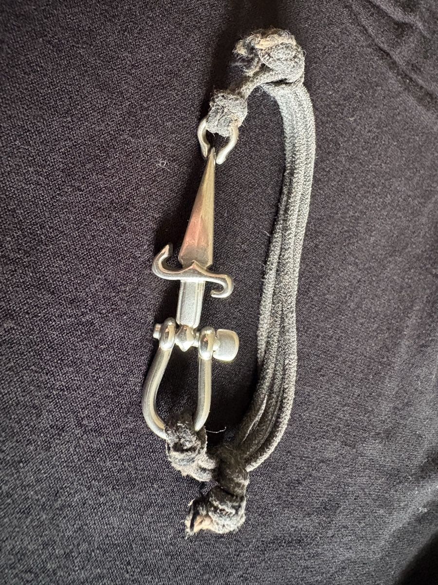 Armbänder & -reifen: Cesare Paciotti Armband mit Silber Dolch – Gebraucht aus Zürich von wei_8n2l 2