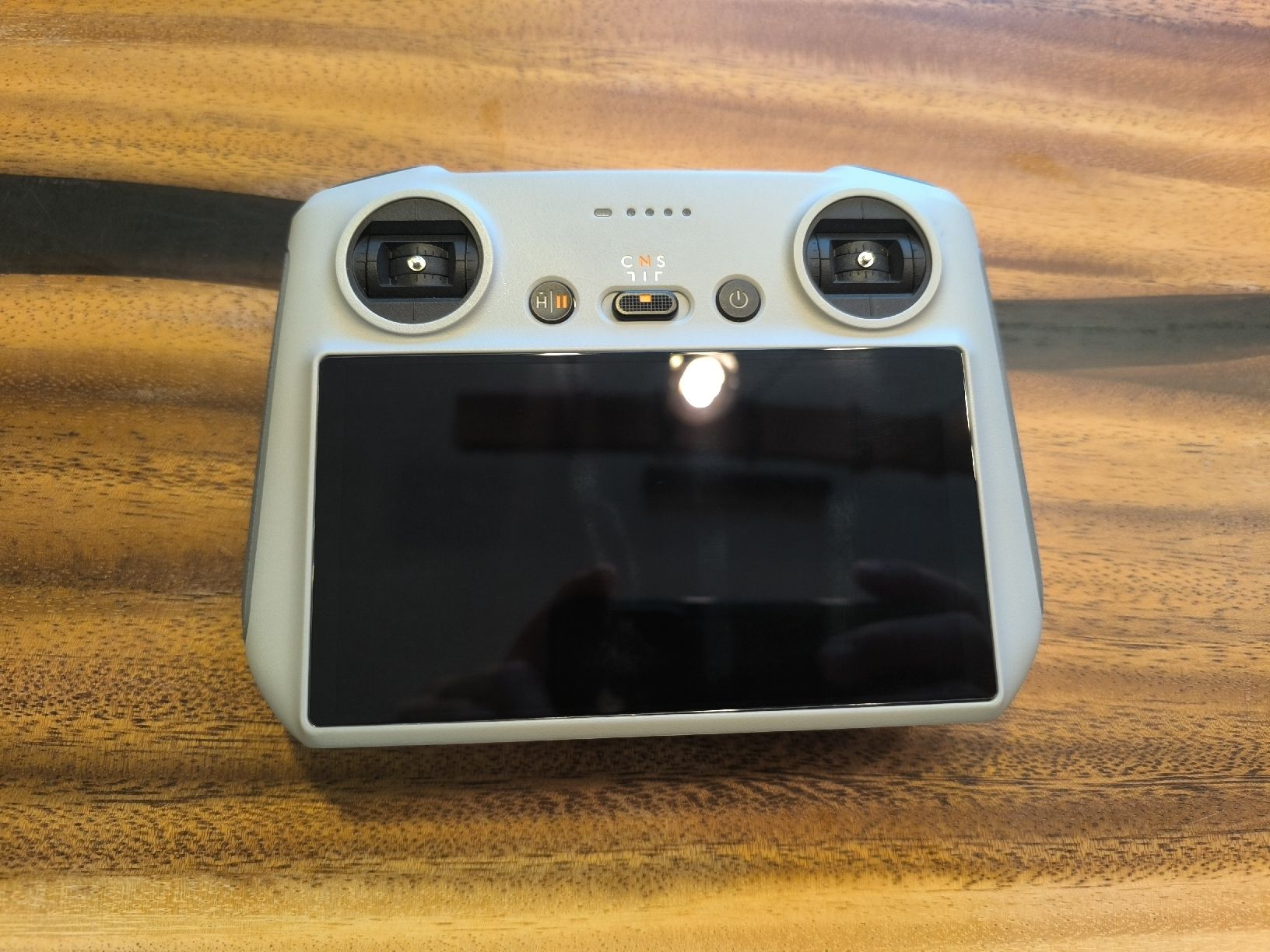 DJI Télécommandes: télécommande dji avec écran  – D'occasion à Muraz (Collombey) par Celine-v81
