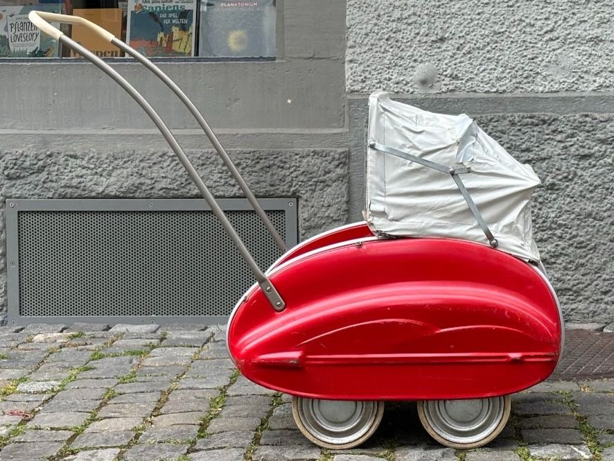 Erika Carrozzine per bambole: Puppenwagen Erika – Usato da Altdorf UR venduto da Regulo