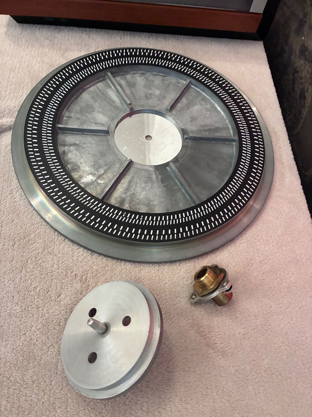 Bang & Olufsen Giradischi: Beogram 4000/4002type 5501 plate and supports . – Usato da Zürich venduto da HiFiAtelier 2