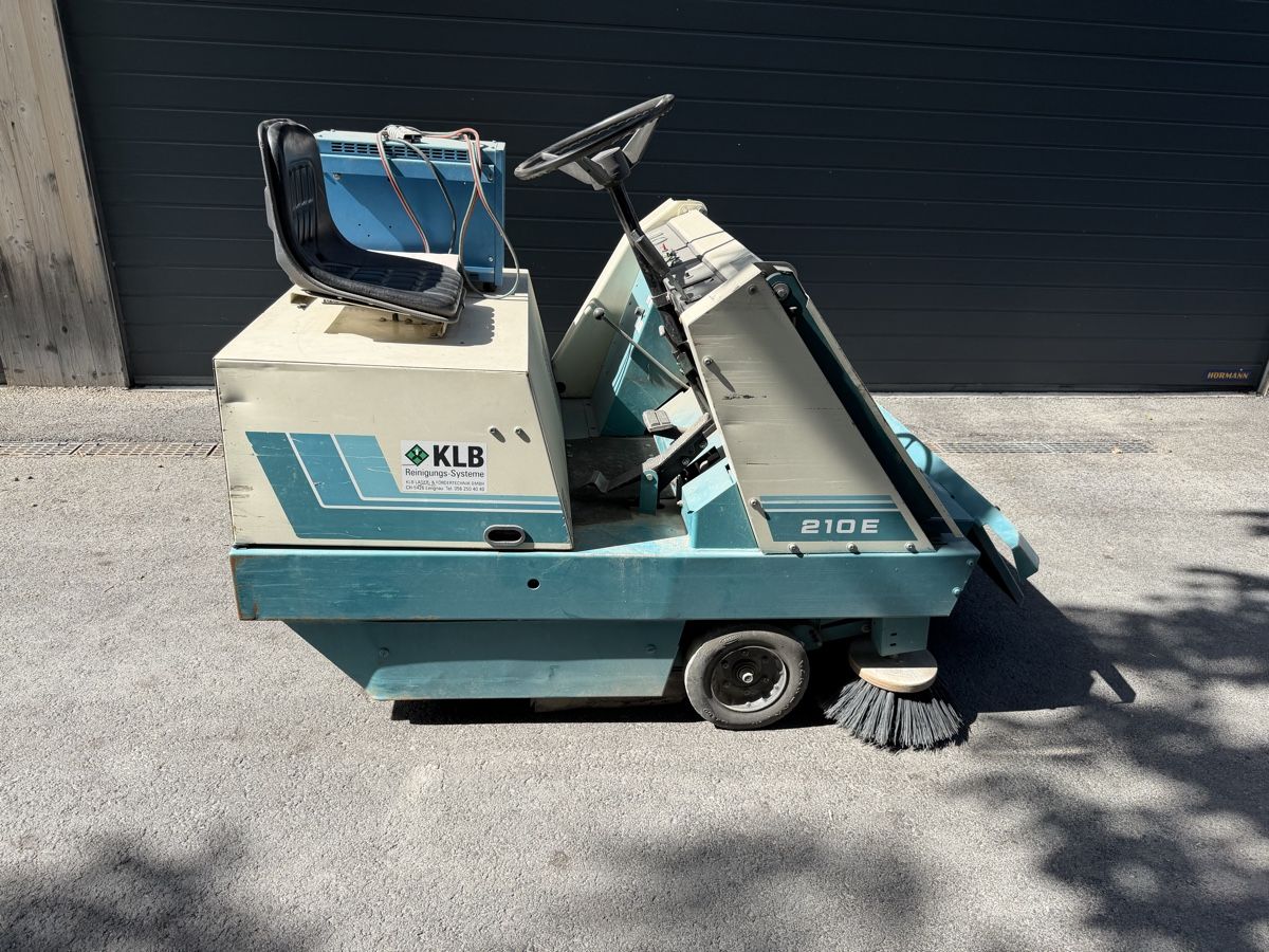 Tutte le macchine: Tennant Putzmaschine – Usato da Buchs SG venduto da cayenneturbo96