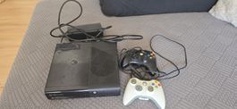 Xbox 360 E Konsole + 2 Controller (Top Modell)