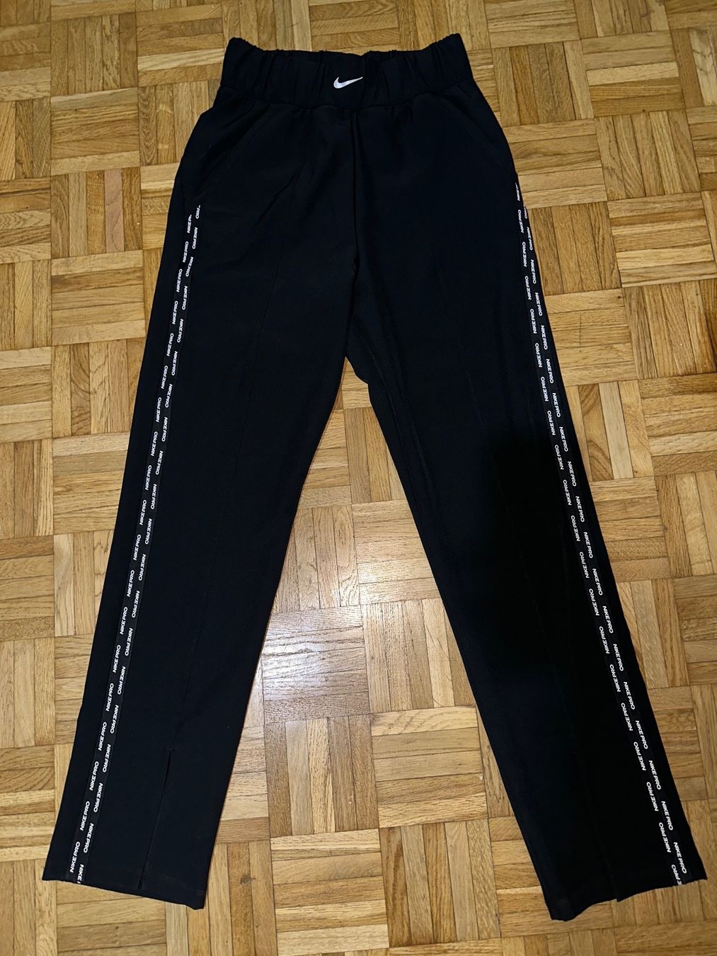 Nike Hosen: Hose NIKE PRO Gr.XS – Neu (gemäss Beschreibung) aus Bern von