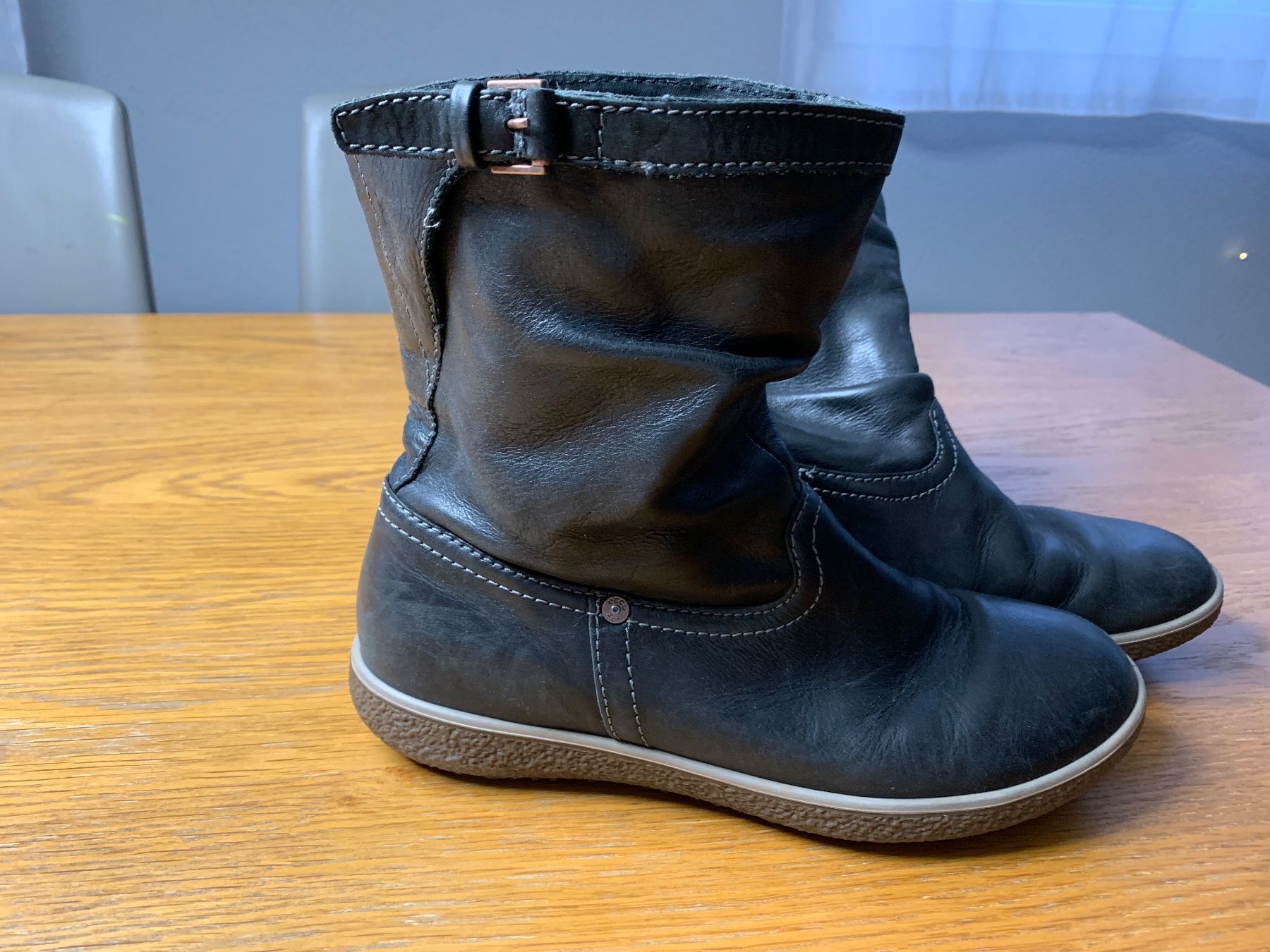 Ecco Scarpe da donna: Ecco Stiefel schwarz, Gr. 37 – Usato da Mollis venduto da wah_p9lr