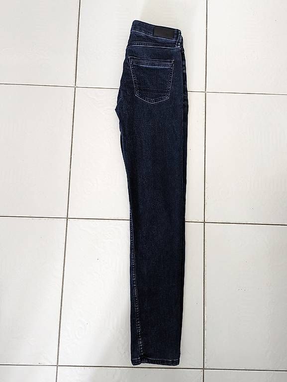 Esprit Jeans: Jeans Esprit SLIM – Usato da Herzogenbuchsee venduto da Obivius 1