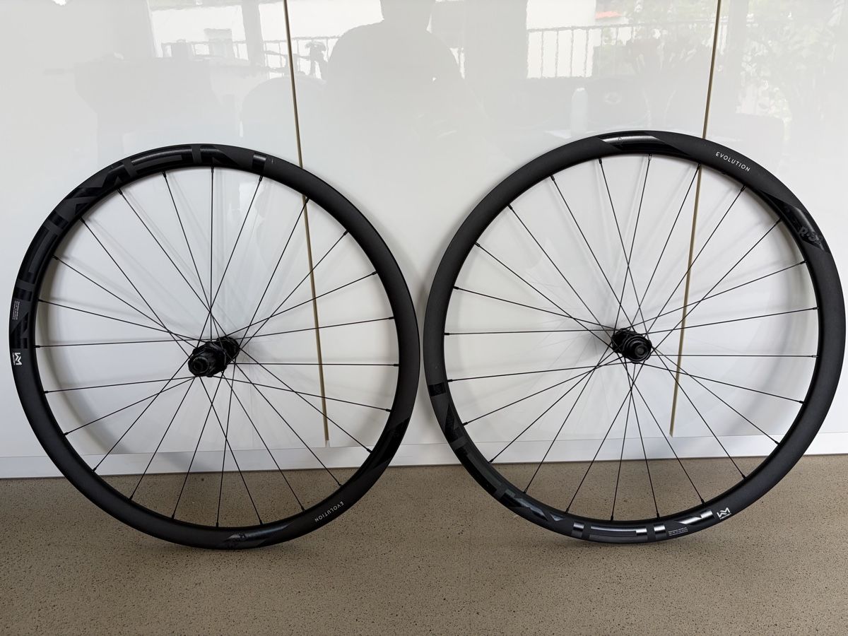 Pneumatici & Ruote complete: Laufradsatz Newmen – Usato da Zürich venduto da jan_sh9l