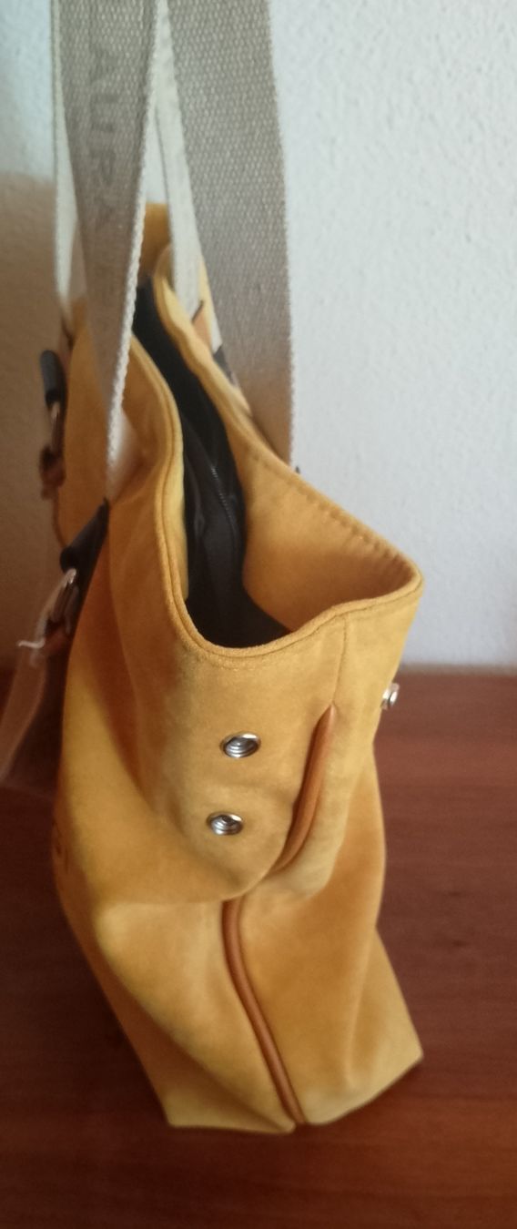 Sacs femmes: Handtasche Laura Biaggi  – D'occasion à Therwil par col_m6rx 2