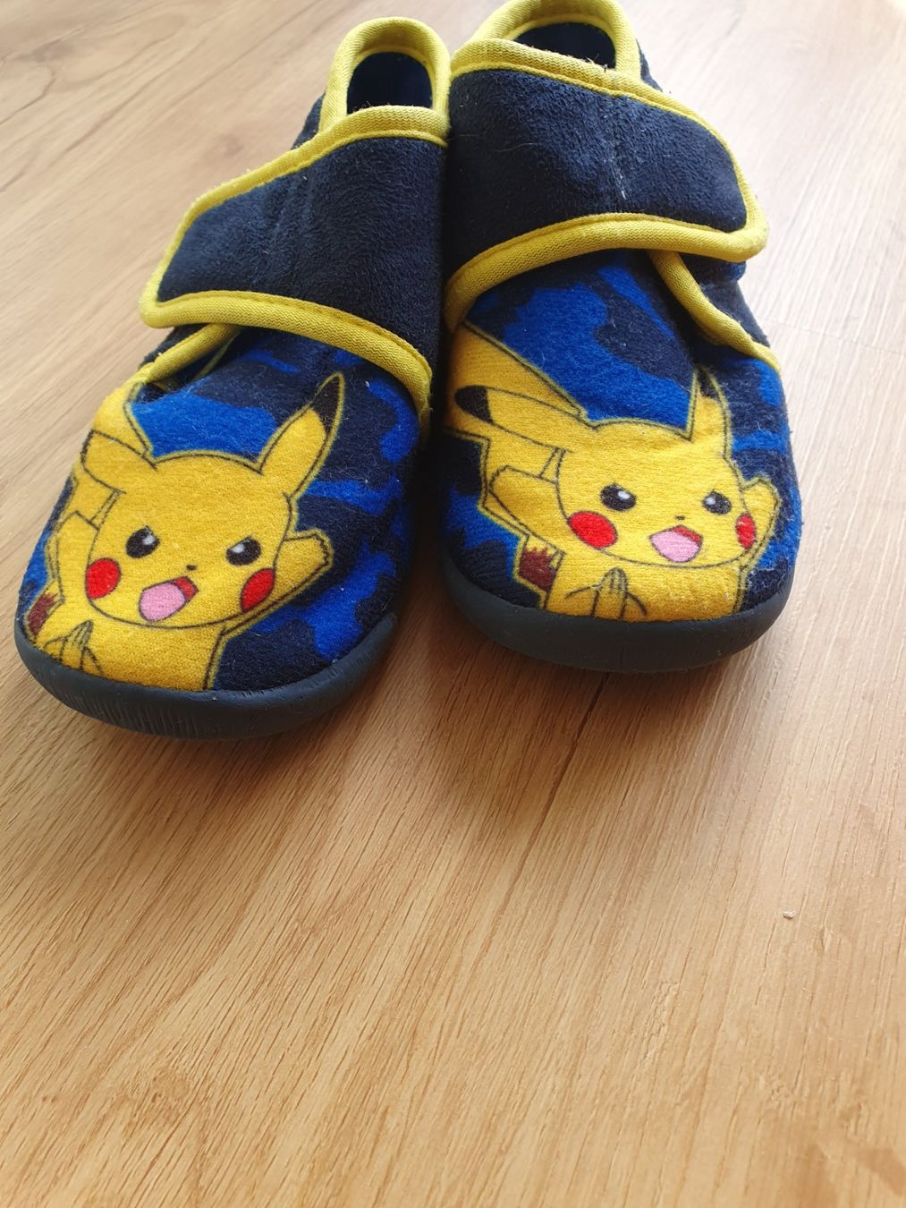 Scarpe per ragazze: Pokemon Hausschuhe blau Gr. 28 – Usato da Heinrichswil venduto da frankie19860 6