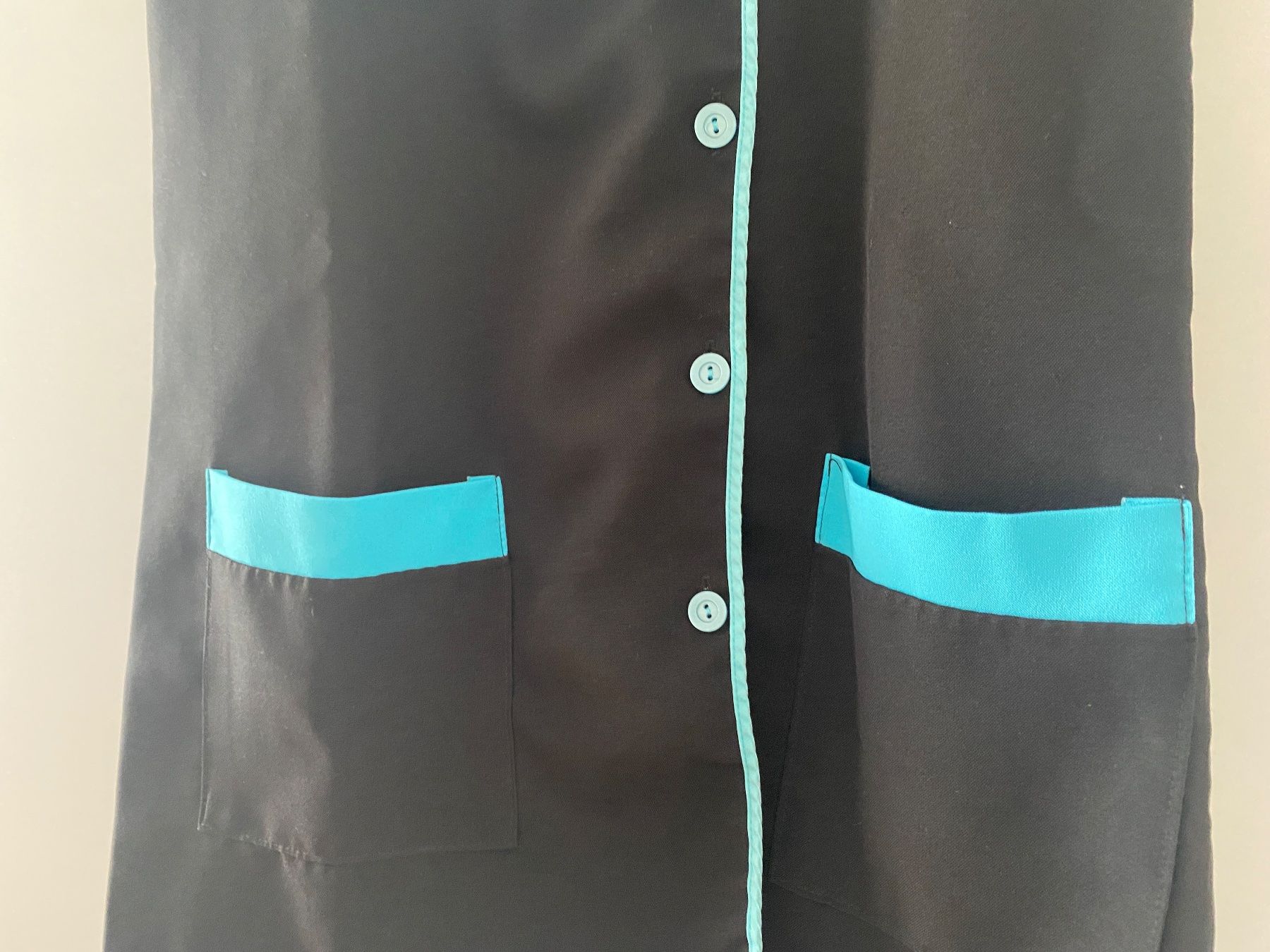 Altro per Abbigliamento & Protezione sul lavoro: Arbeitskittel/Kittelschürze Grösse M – Usato da Glattbrugg venduto da riseca 3