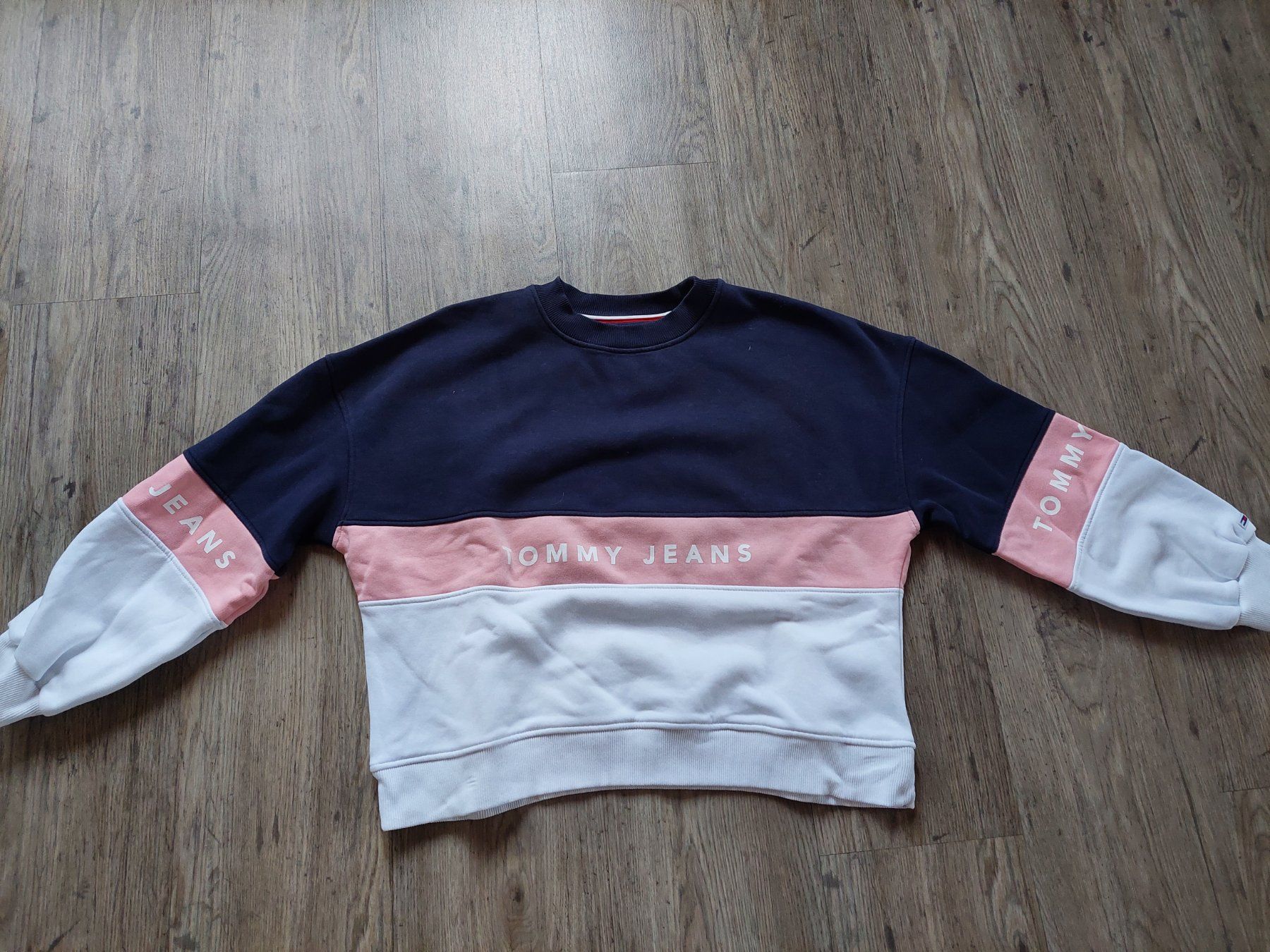 Tommy Hilfiger Maglioni & Felpe: Tommy Jeans Sweatshirt – Nuovo e nell'imballaggio originale da Beinwil am See venduto da Coco2627 1