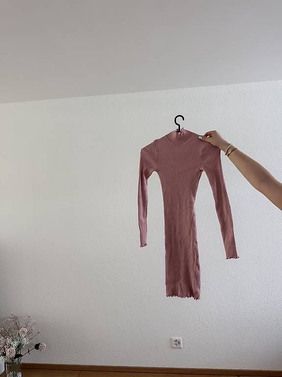 Vestiti: ROSA RIBBED KLEID – Usato da Niederhasli venduto da agn_28zq
