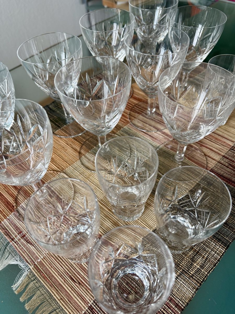 Gläser: Kristallglas Set 17-teilig Schliffglas – Gebraucht aus Zürich von pilatus777