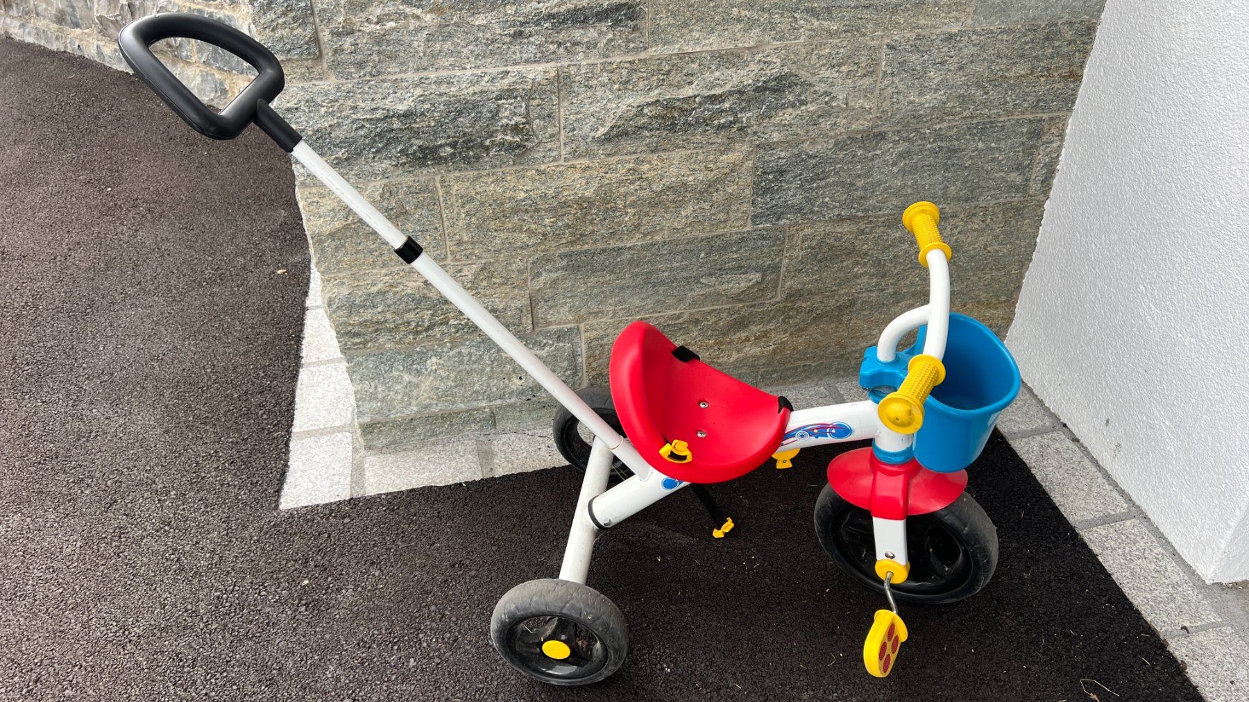 Puky Veicoli per bambini: Puky Dreirad mit Schiebestange – Usato da Mosnang venduto da Com89