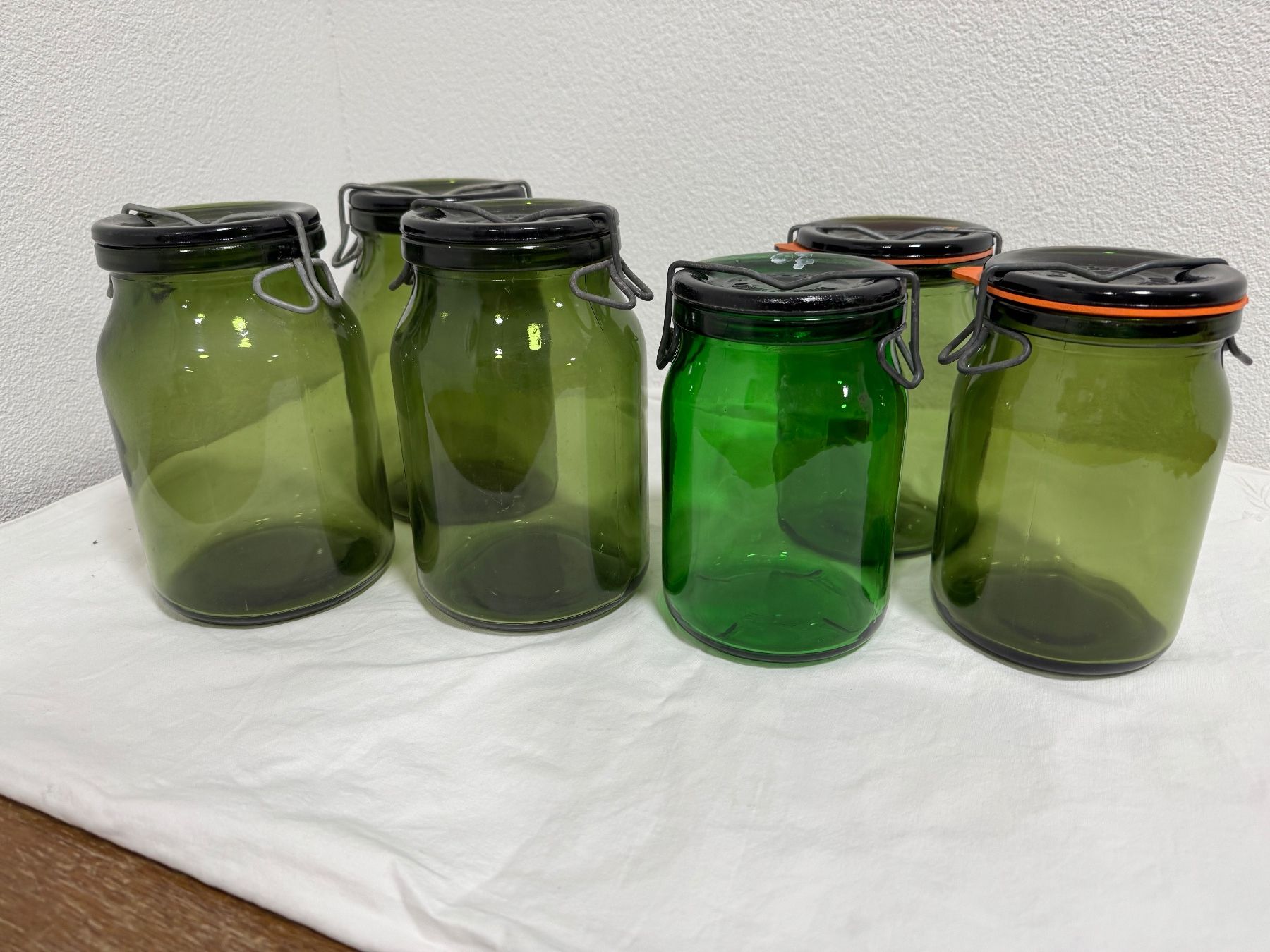 Bülacher Contenitori & Simili: 3x 1,5 Liter + 3 x 1 Liter, Bülacher Einmachgläser – Usato da Fislisbach venduto da Butz_butz