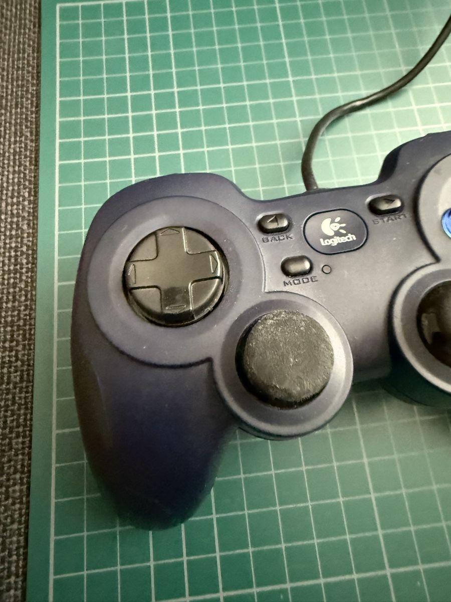 Logitech Controller: 2× Logitech F310 Gamepad – PC Controller – Gebraucht aus Dottikon von bend 7