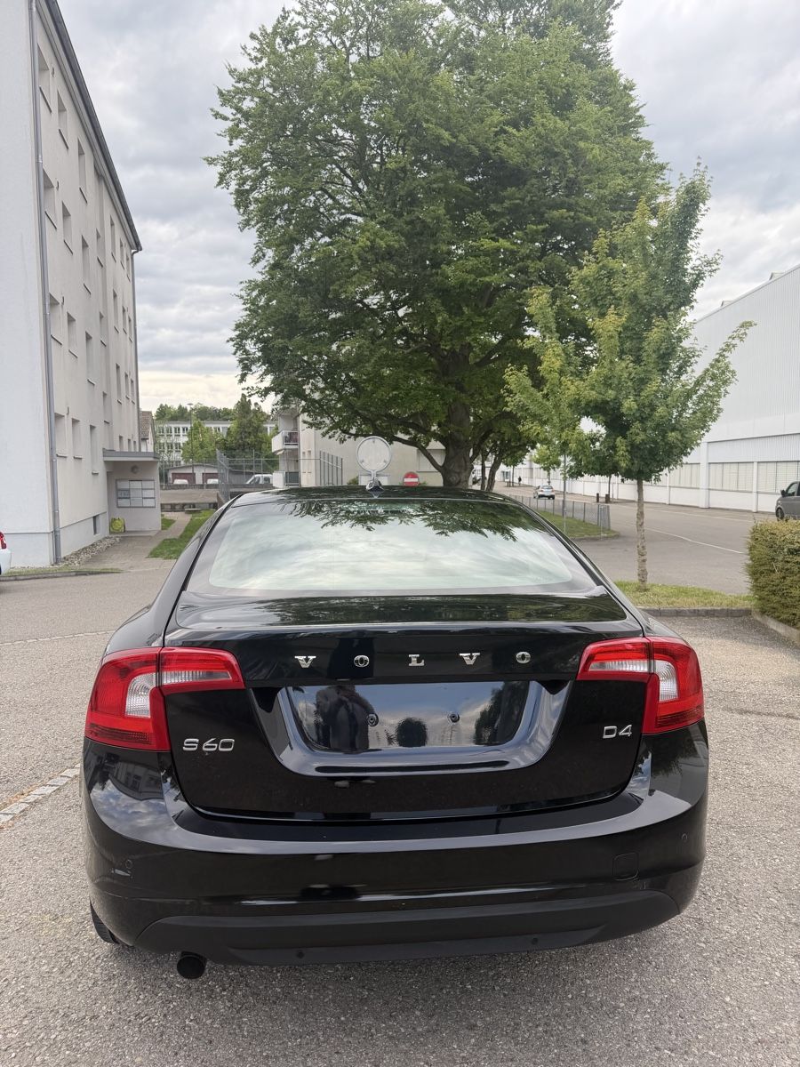 Volvo Automobili: Volvo S60 D4 – Usato da Uzwil venduto da Dalibor_k 4