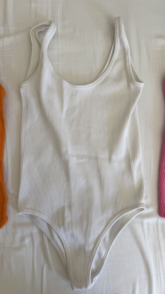 Zara Tops: Zara 6er Set Tops, Grösse XS/S – Gebraucht aus St. Gallen von Lxra145 1