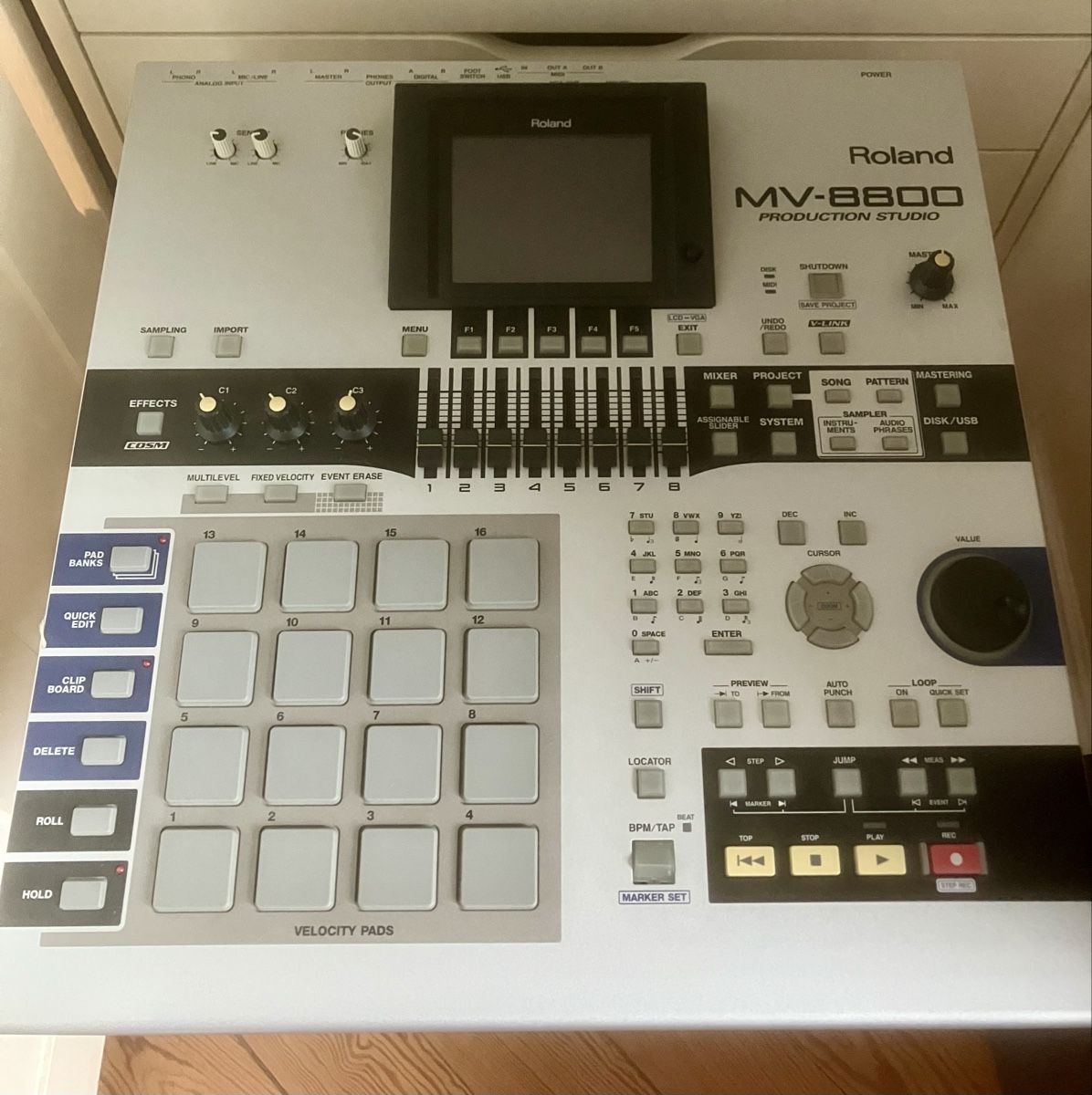 Roland Strumenti musicali: Roland MV-8800 Studio de Production – Usato da Lausanne venduto da kawinta03