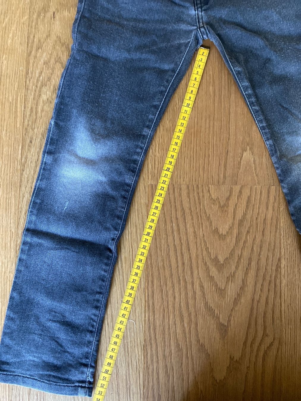 Hosen: Dreifeder Jeans schwarz, Grösse 134, elastischer Bund – Gebraucht aus Suhr von Jade87 4