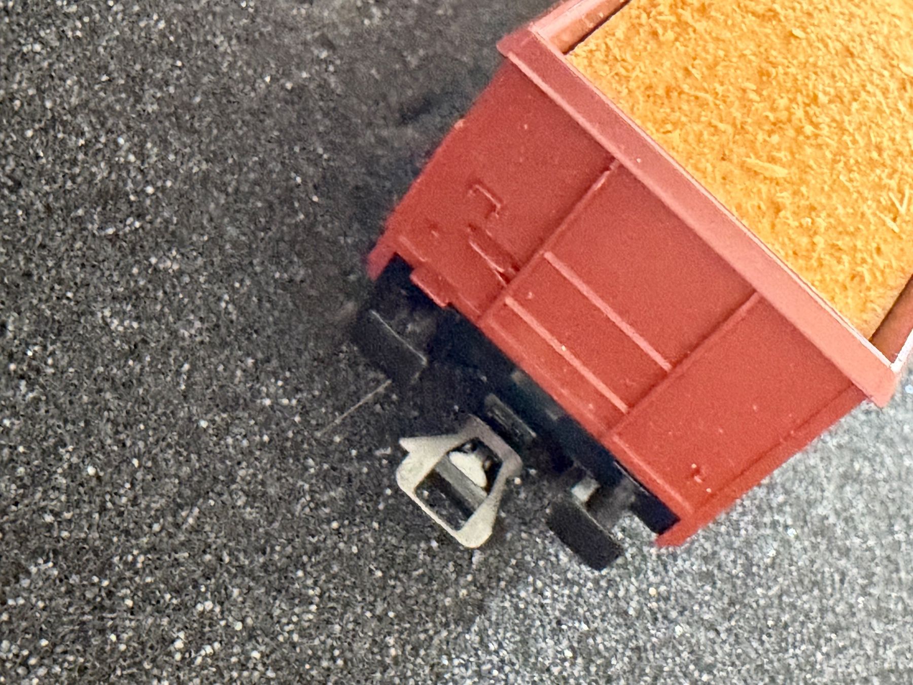 Modellini di ferrovie: Modelleisenbahn Wagen – Usato da Duggingen venduto da Ysvogel 1