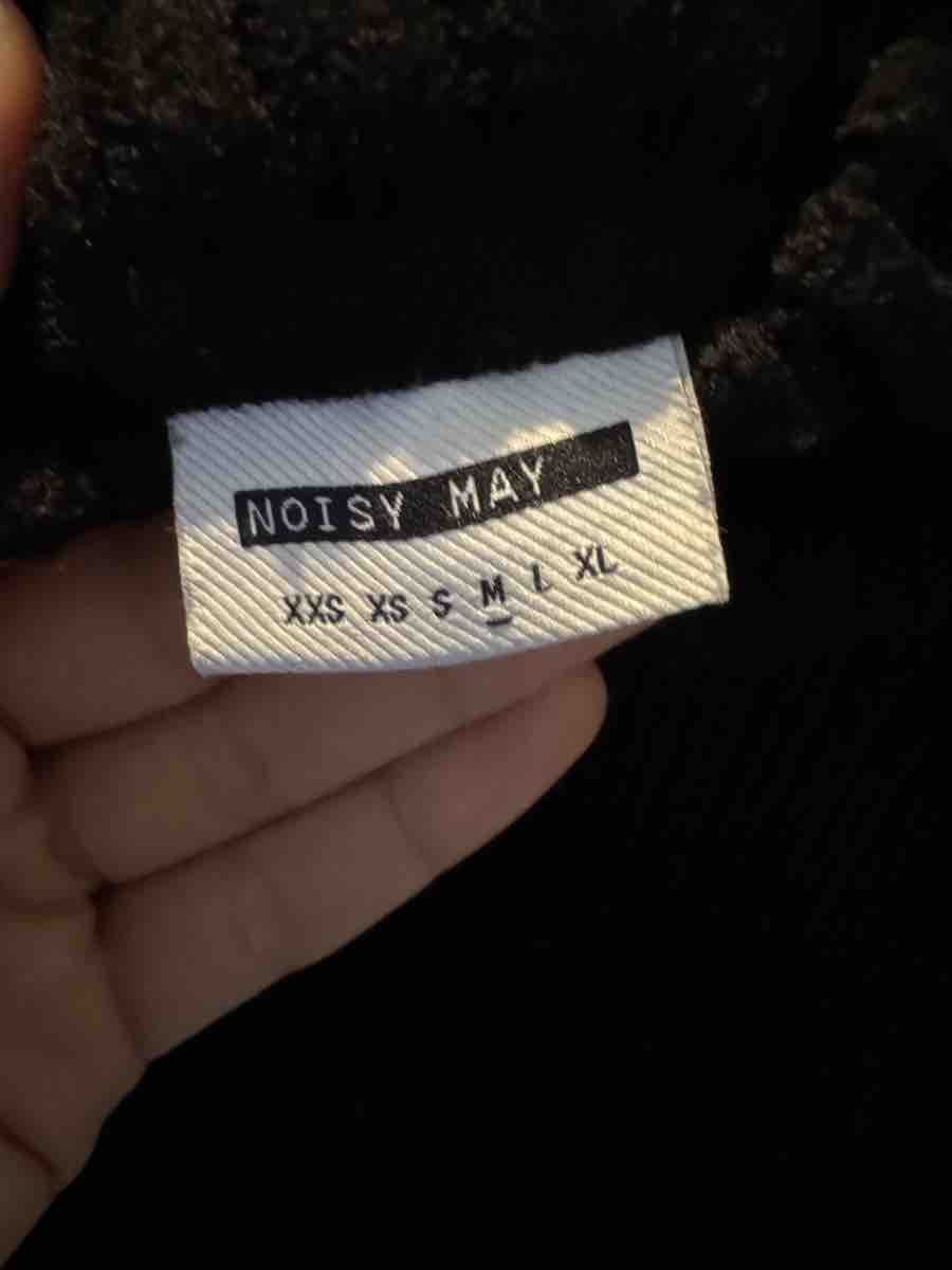 Maglioni & Felpe: Noisy May Pullover Damen schwarz Grösse M – Usato da Benken ZH venduto da ali_6pgx 1