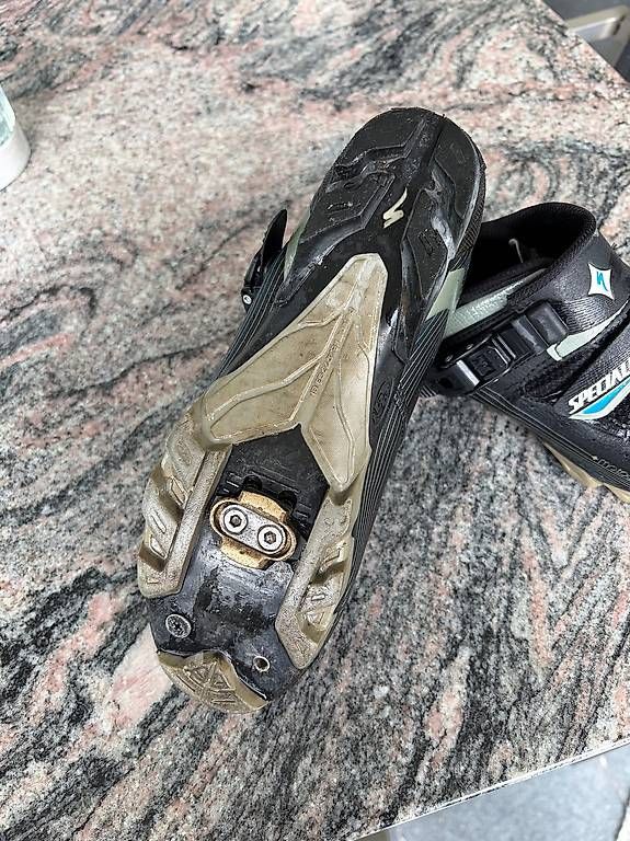 Herrenschuhe: Specialized motodiva/body geometry Gr. 38 – Gebraucht aus Siebnen von mardie09 1