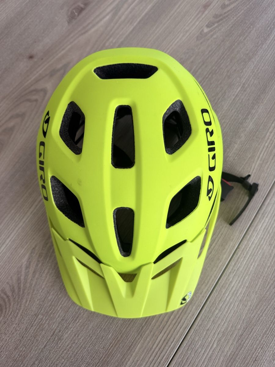 Giro Helme: Bike Helm Giro – Gebraucht aus Münsingen von Rtampa