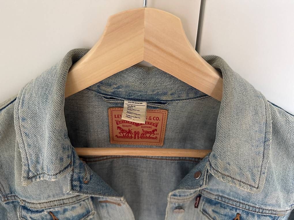 Giacche: Levis Jeansjacke Damen, Grösse XS – Usato da Uster venduto da ctyfx 3