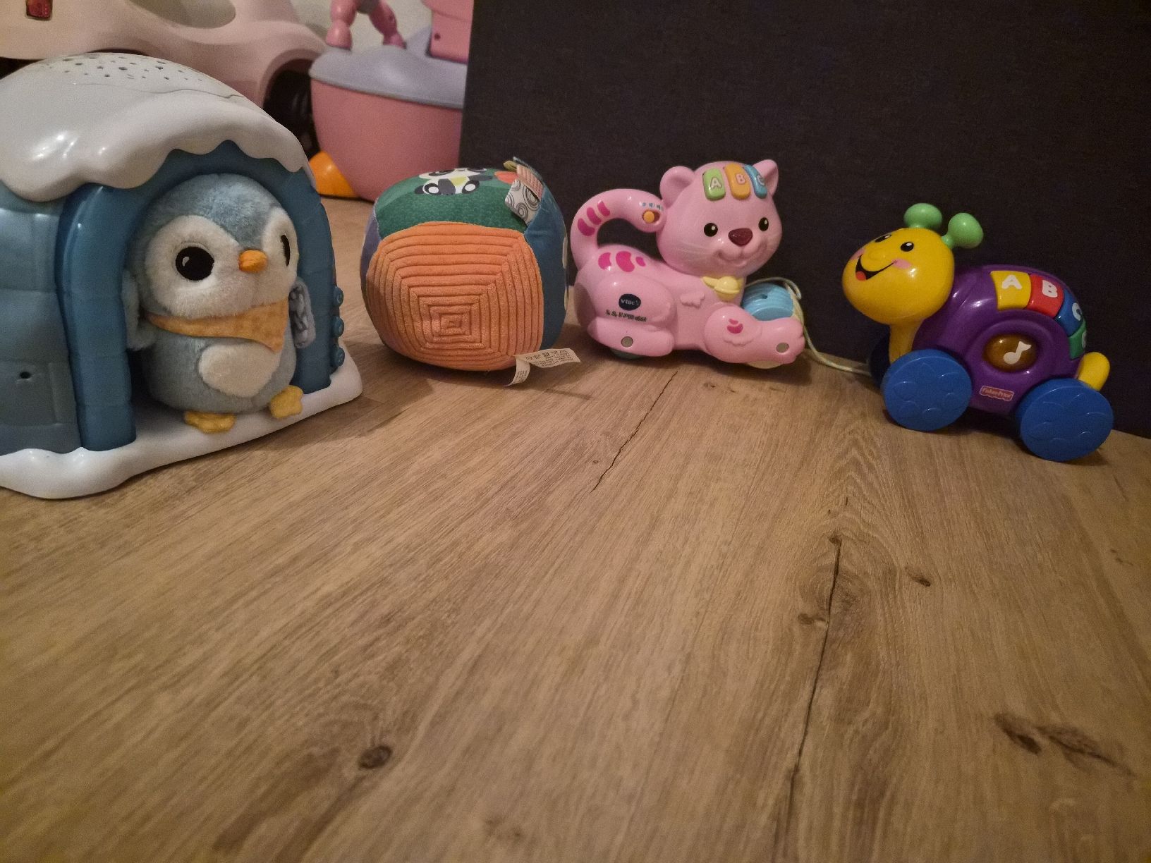 Jouets: divers jouets bébé  – D'occasion à La Chaux De fonds par Megui.1992