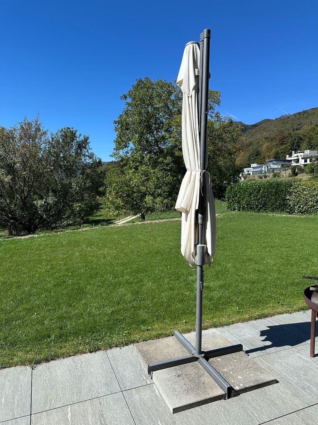 Ombrelloni: Sonnenschirm 2.5x2.5m – Usato da Hägendorf venduto da hermes07 4