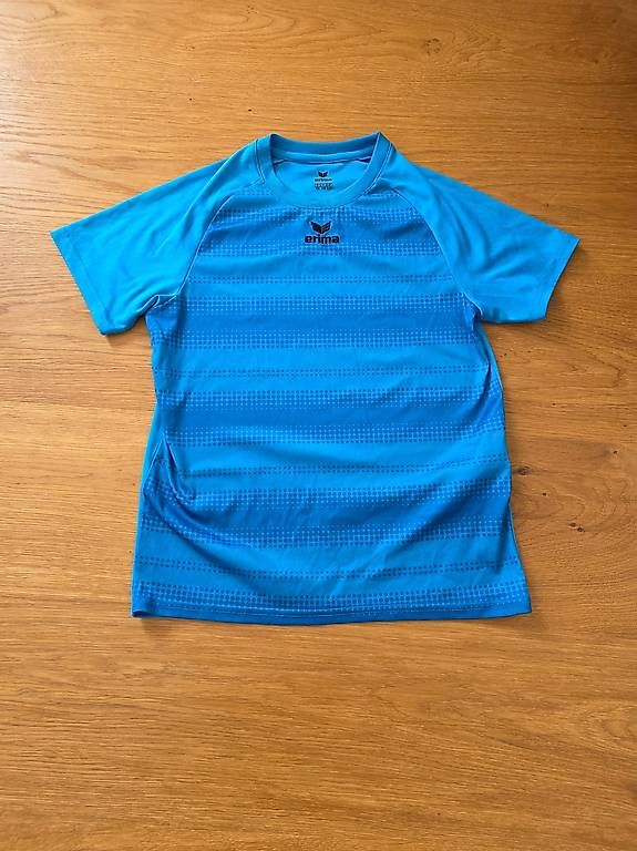 Hemden, T-Shirts & Polos: Erima T-shirt 140  – Gebraucht aus Winterthur von Weihong