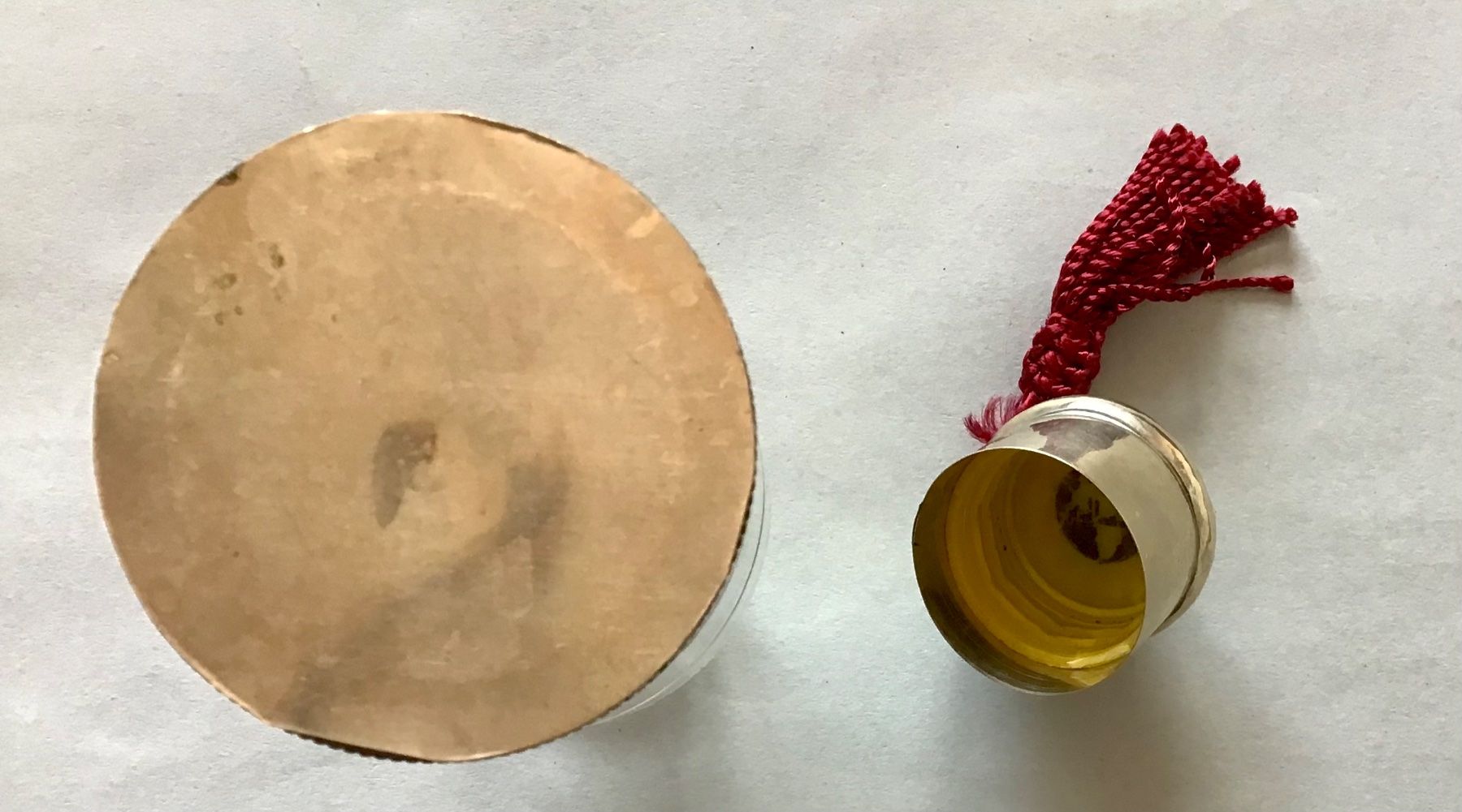 Tutte le decorazioni: Schraubverschluss Glasflasche mit Quaste – Usato da Bubendorf venduto da Alpenheidi 1