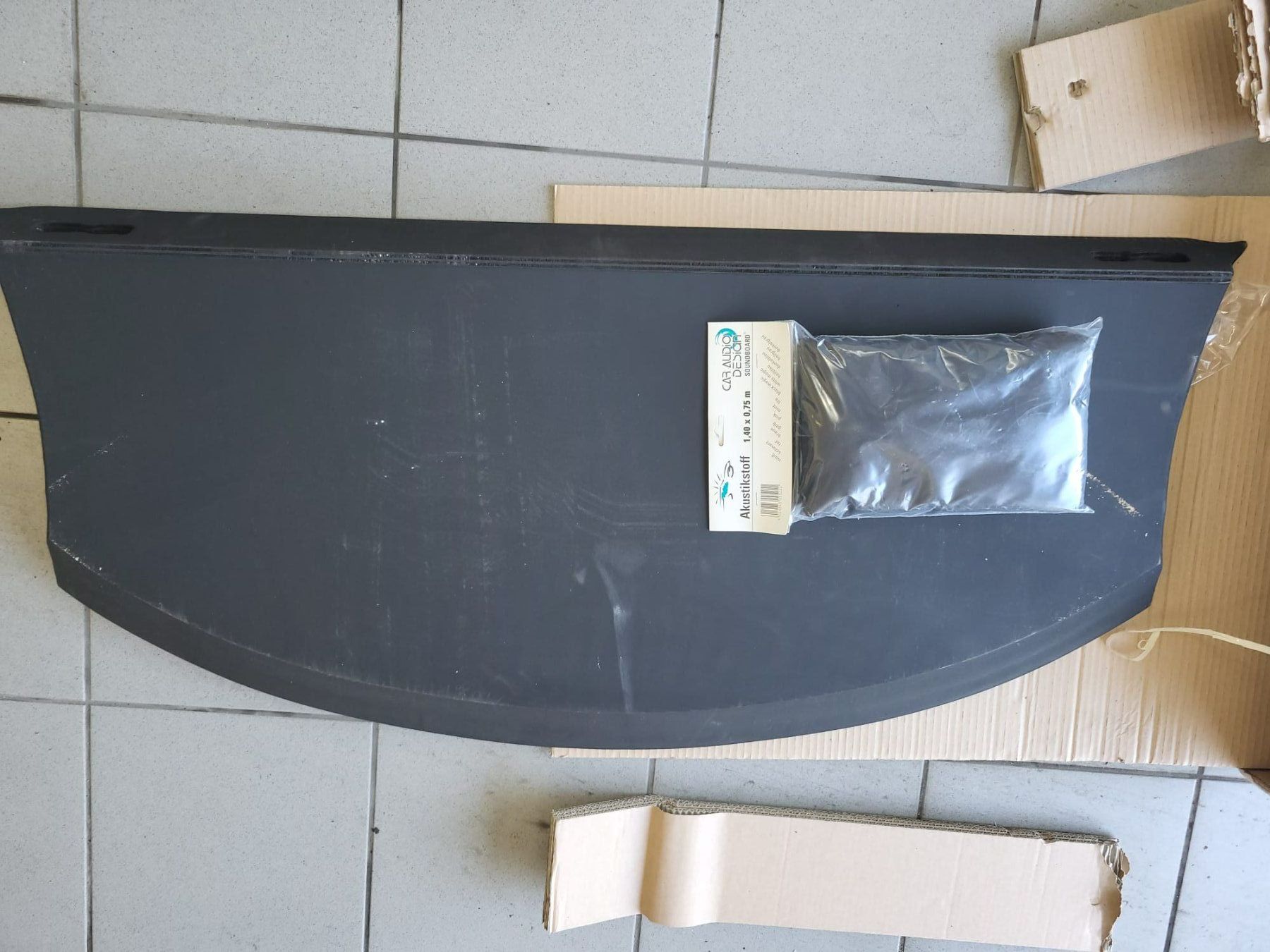 Audi Tutti pezzi di ricambio auto: Audi A4 Soundboard Heckablage – Usato da Tägerig venduto da Cellito 4