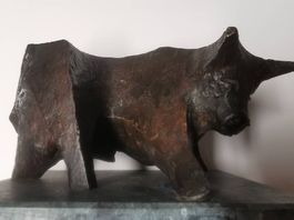 Sculpture en bronze

Sculpture en bronze