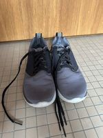 grau/schwarze Schuhe von Nike (Running)