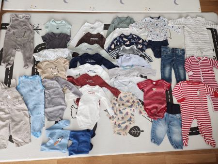Süßes Baby Kleider Paket für Jungen – Grösse 74/80