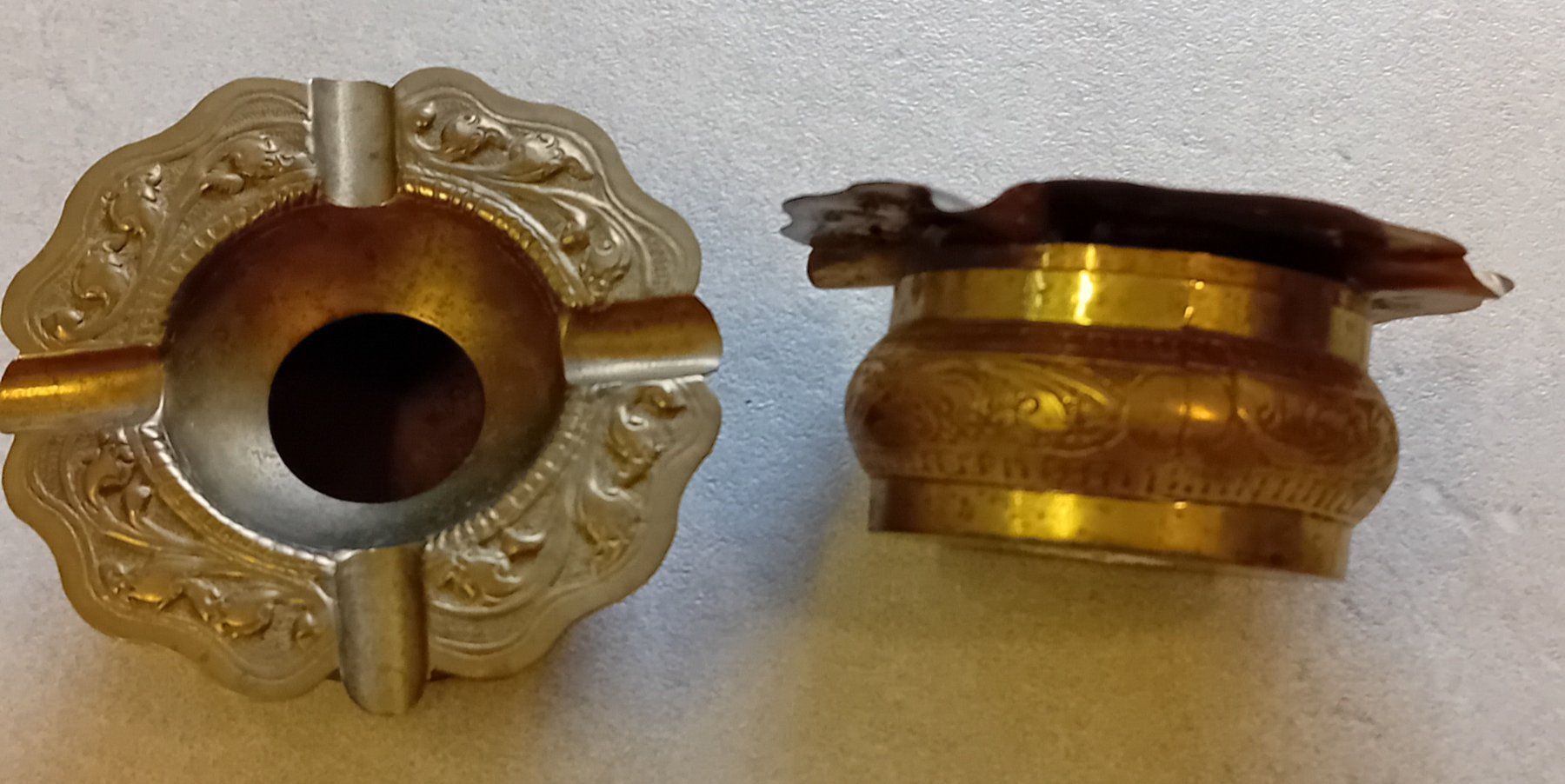 Aschenbecher: 2x Antike! Asiatische Aschenbecher Messing. – Gebraucht aus Rotkreuz von keerthdi 1