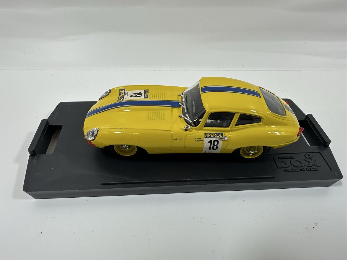 Jaguar Modellini d'auto: Jaguar E Type Targa Florio 1:43, inkl. Acrylbox, MODEL BOX – Nuovo (secondo la descrizione) da Zofingen venduto da rf9_x2xt 8