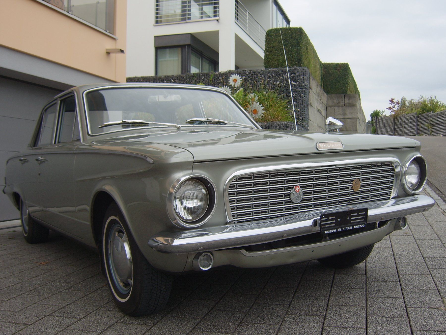Chrysler Automobili: Chrysler Valiant, Veteranen geprüft – Usato da Wollerau venduto da chevy27