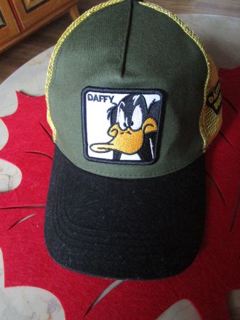 TRUCKER CAPE DUFFY DUCK SEHR SCHÖN AUS DER VITRINE