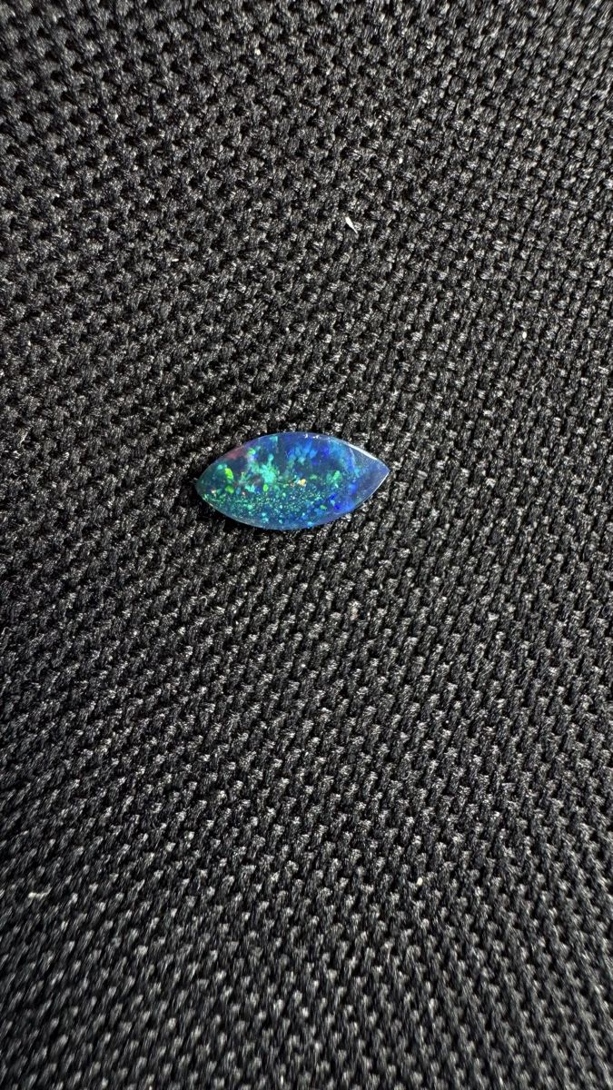 Pietre preziose: Black Opal AAA 0.55ct – Nuovo e nell'imballaggio originale da Wängi venduto da Horus90 1