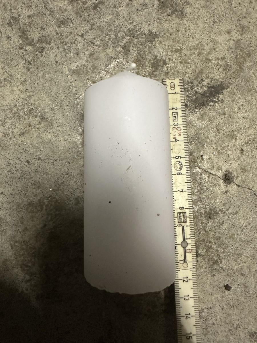 Kerzen: Grosse Stumpenkerze, weiss, ca. 11.5cm – Neu (gemäss Beschreibung) aus Liestal von forty-four_shop