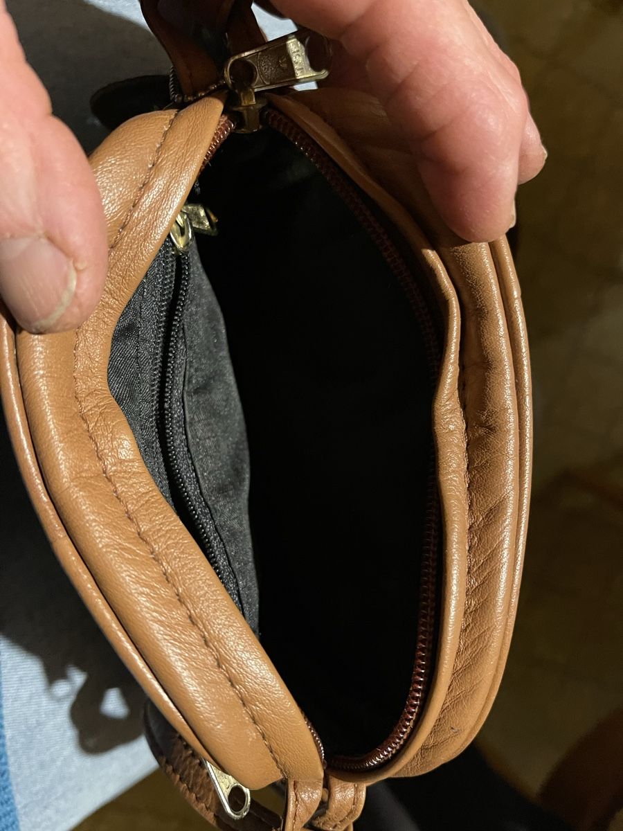 Borse da donna: Kleine Umhängetasche – Usato da Fahrni b. Thun venduto da ams_56jv 4