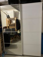IKEA PAX Schrank schmal, weiss, Schiebetüren und Spiegel