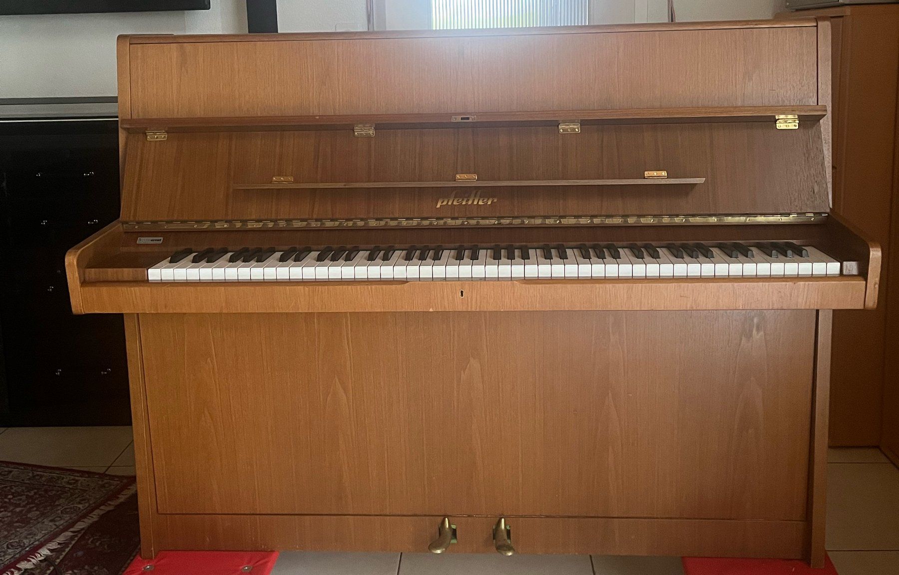 Strumenti musicali: Klavier der Marke Pfeiffer – Usato da Dulliken venduto da Delphine333