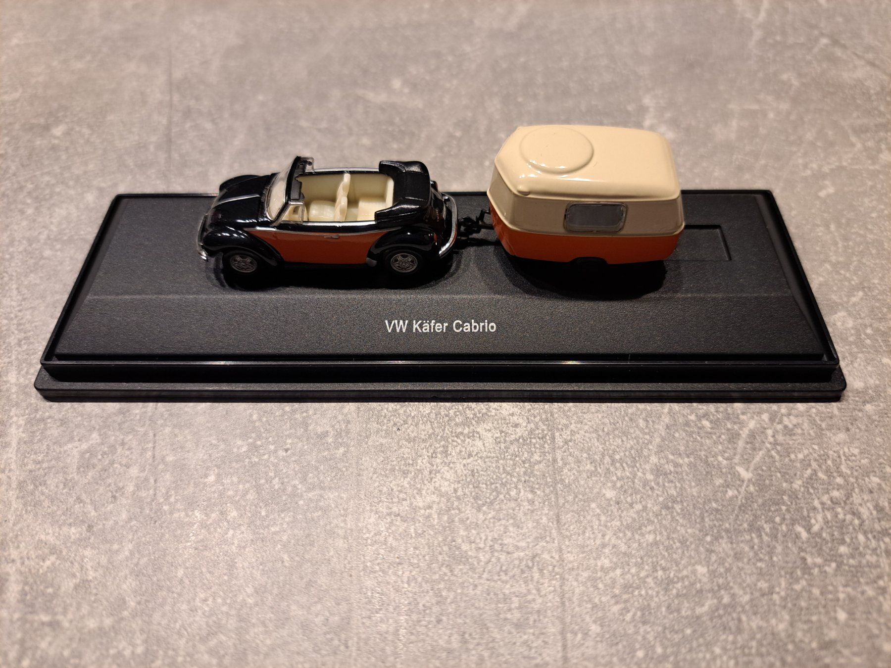 Volkswagen Modellini d'auto: VW Käfer Cabrio mit Wohnwagen Massstab1:87 – Nuovo (secondo la descrizione) da Worben venduto da Celvin62 1
