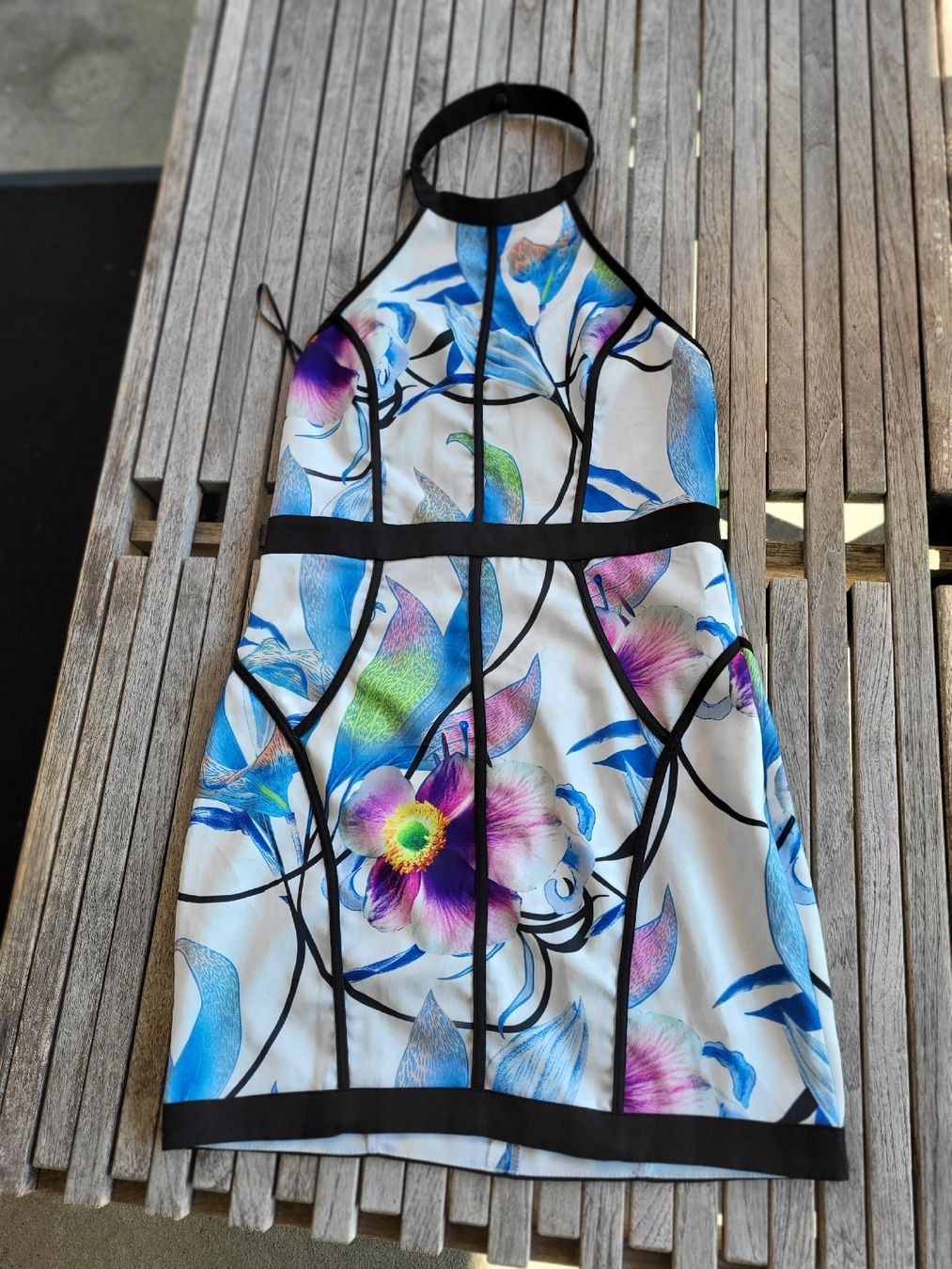 Kleider: Kleid mit Blumenmuster und Neckholder Grösse S neu – Neu (gemäss Beschreibung) aus Zürich von Lizi7